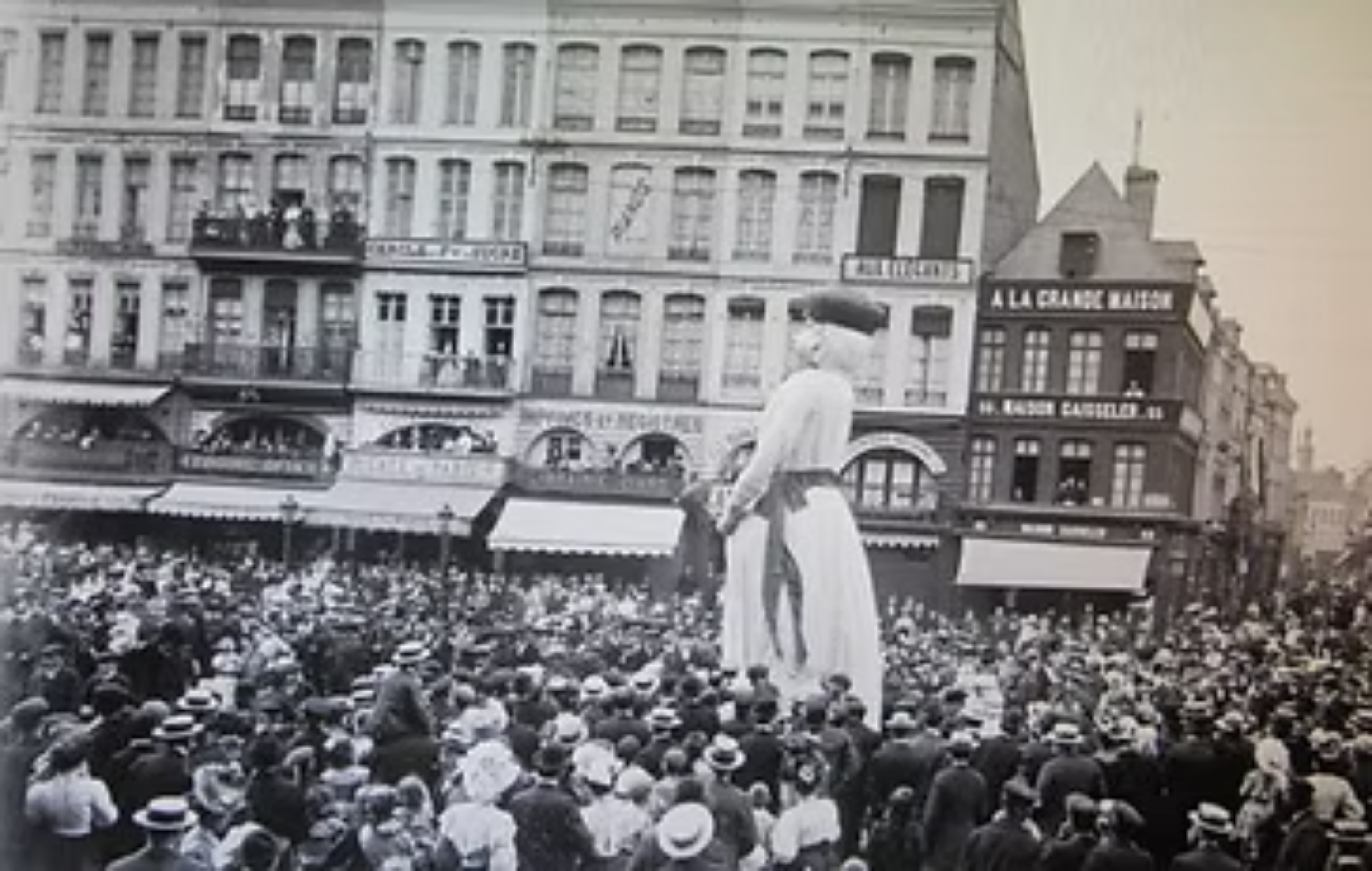 Cortège avec Binbin en 1910